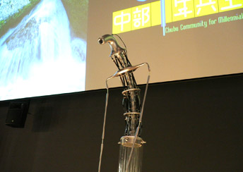 背骨のある1つ目ロボット「サイクロプス」の画像
