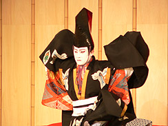 あでやかな歌舞伎の舞の画像2