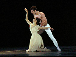 闇に美しく舞うダンサー　｢星降る｣ステージの画像1