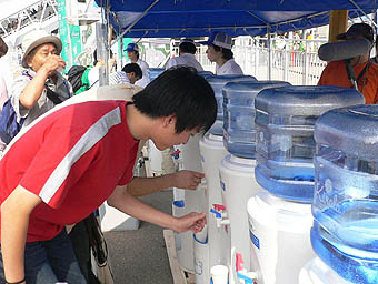 夏に向け給水サービススタートの画像