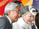 天皇、皇后両陛下が瀬戸愛知県館など訪問の画像