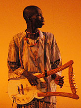 スーダン共和国デーで伝統音楽と踊りの画像2