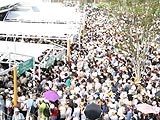 来場者、初の25万人突破の画像