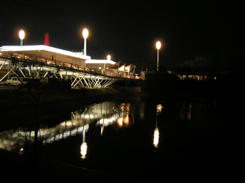 かきつばた池からの夜景の画像