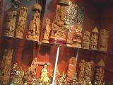 ネパールの木彫りの置物の画像