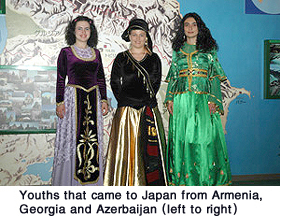 Youths that came to Japan from Armenia, Georgia and Azerbaijan (left to right)