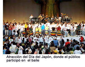 The audience joined in the dancing, too , at the Japan Day Attraction