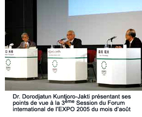 Dr. Dorodjatun Kuntjoro-Jakti presenting his views at Session 3 of the August EXPO 2005 International Forums